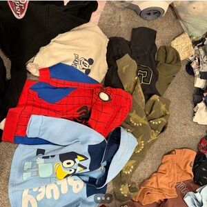 Kids sweatshirt and sweatpants sets